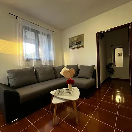 Apartman Mimi - Pula Airport Exterior photo